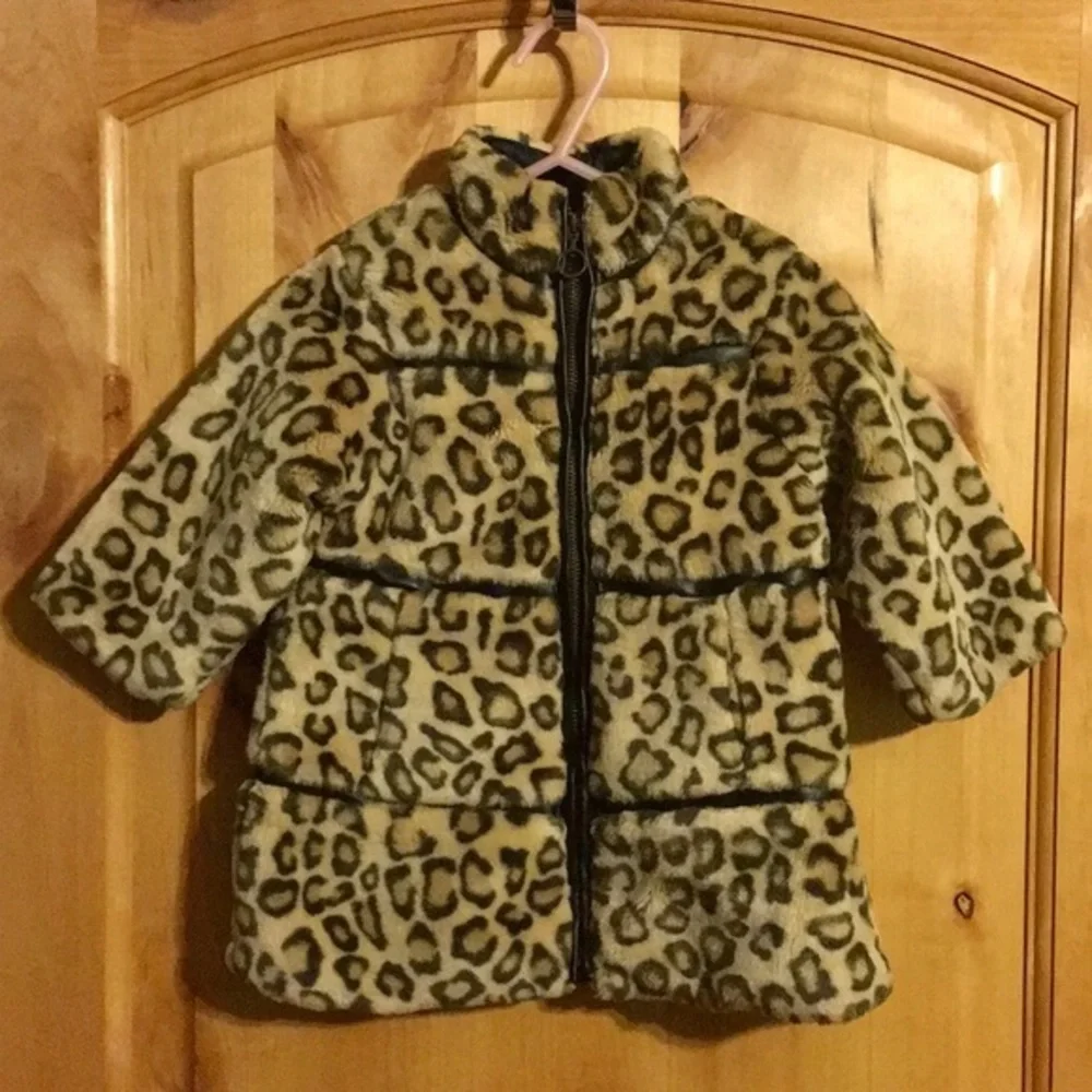 THE CHILDREN’S PLACE Full Zip Leopard Coat EUC 12M